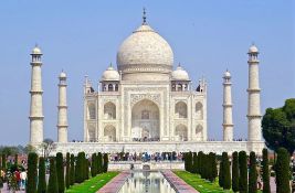 Tadž Mahal od sutra ponovo otvoren za posetioce, ali ne smeju da dodiruju zidove