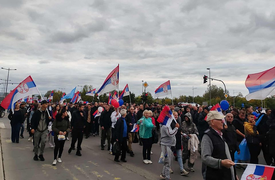 MUP tvrdi da je na skupovima pristalica vlasti bilo više od 160.000 građana MUP tvrdi da je na skupovima pristalica vlasti bilo više od 160.000 građana