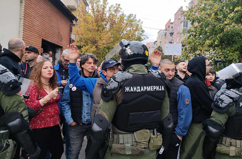 UŽIVO Skupovi zborova i 