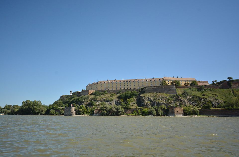 Lep dan pred Novosađanima Lep dan pred Novosađanima