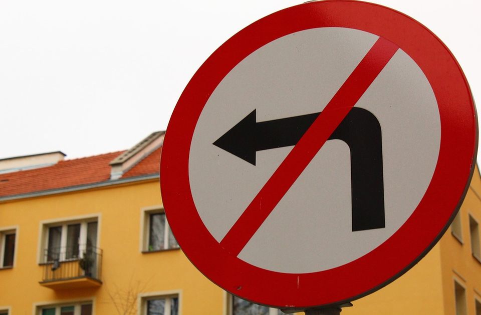 O Šapićevoj ideji ukidanja skretanja ulevo:  O Šapićevoj ideji ukidanja skretanja ulevo: