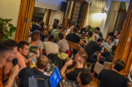 Superbetov fudbalski pab kviz 28. aprila u Radio kafeu