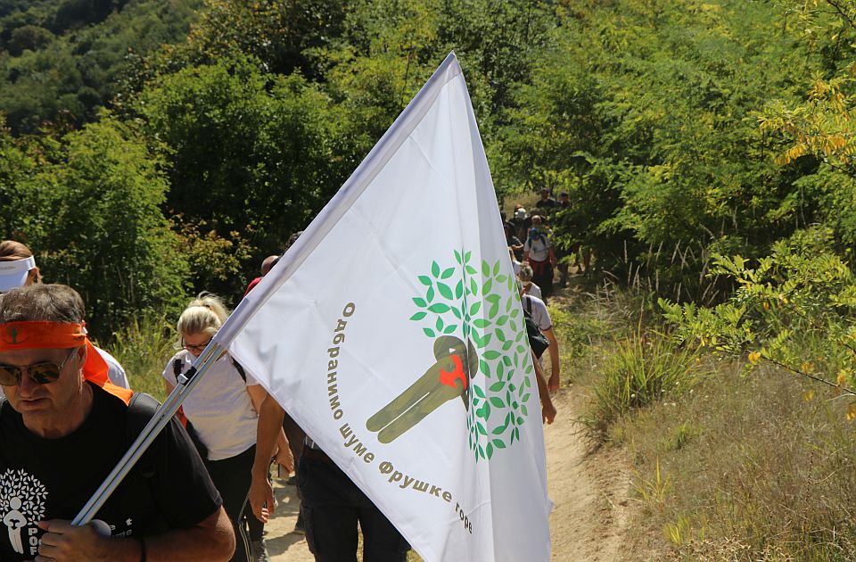 Danas protest na Fruškoj gori: Za slobodan prolaz kroz "našu šumu"