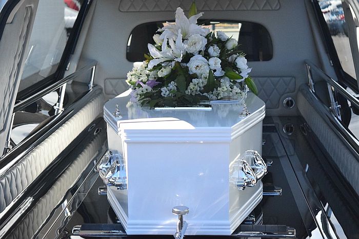 Žena se vratila kući devet dana nakon sopstvene sahrane