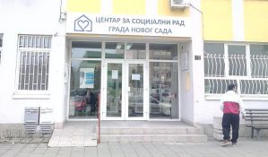 Ispred novosadskog Centra za socijalni rad ostavio kofer sa natpisom 