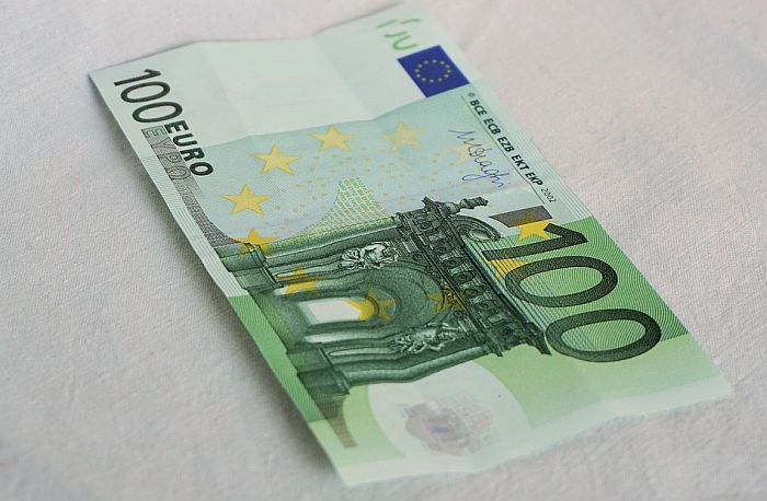 Sto evra do sada dobilo 1,5 miliona građana