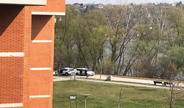 VIDEO: Policija na keju rasterala okupljanja, manje građana u šetnji