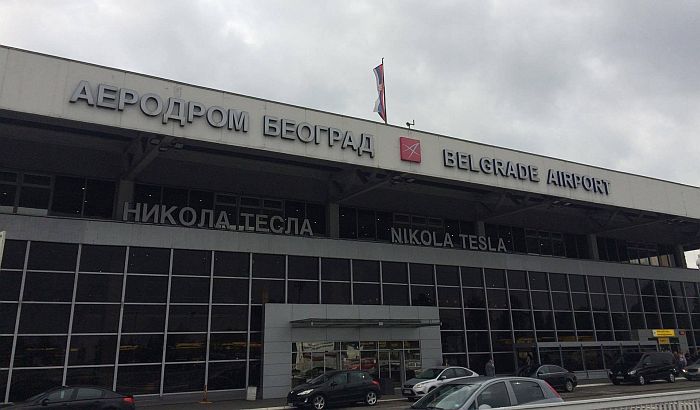 Avion vanredno sleteo u Beograd