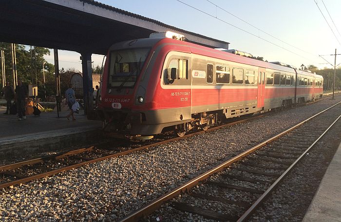 Železničari najavili protest za 15. april - "40 odsto radnika na minimalcu"