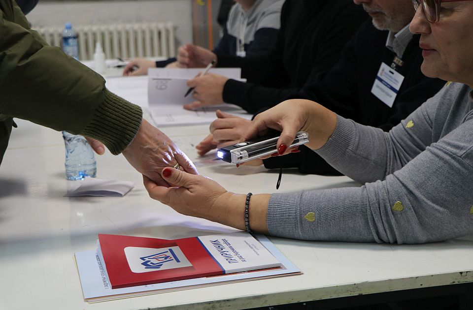 Danas nove konsultacije Brnabić i opozicije, dolazak najavila i "Srbija protiv nasilja"