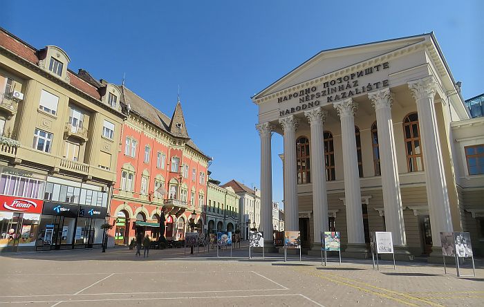 Subotica: Građani protiv svetlećih reklama u zaštićenom gradskom jezgru