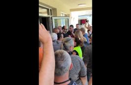 VIDEO Bački Petrovac: Građani tvrde da SNS sabotira druge kandidate za predsednika Matice slovačke