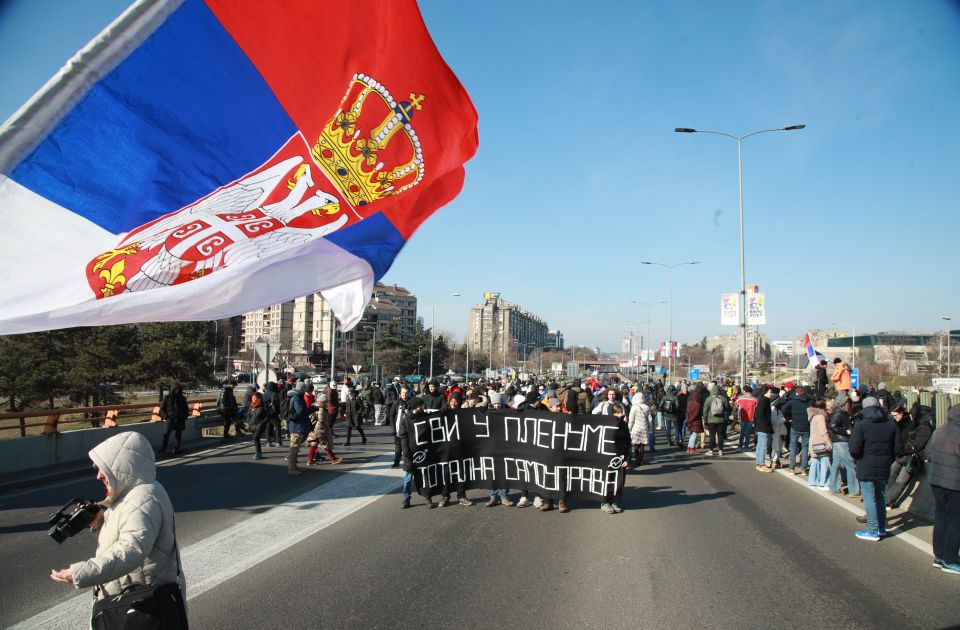 Protest "Vostani Serbije" i u Beogradu: Studenti u nedelju blokiraju Brankov most i Gazelu Protest "Vostani Serbije" i u Beogradu: Studenti u nedelju blokiraju Brankov most i Gazelu