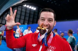 Doček olimpijaca u utorak uveče ispred Skupštine Beograda