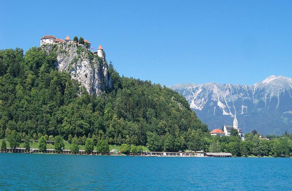 FOTO, VIDEO Bledski dvorac: Legenda o bajkovitom mestu u kojem možete čuti zvukove svojih želja