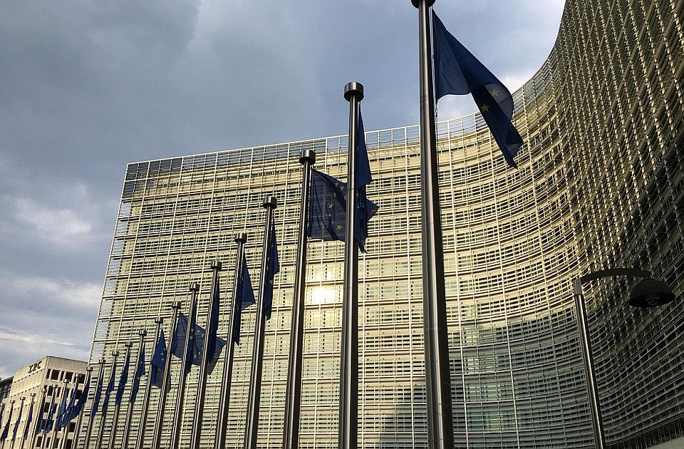 Evropska komisija: Srbija u potpunosti da sprovede preporuke Venecijanske komisije 