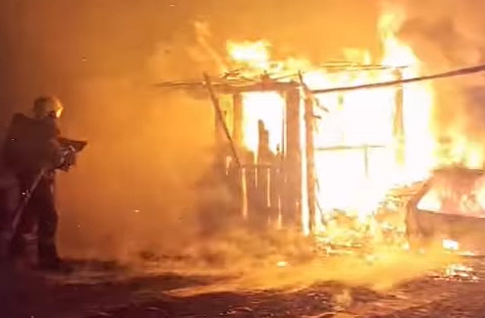 FOTO, VIDEO: Tri požara za manje od 12 sati u Stepanovićevu, Budisavi i Petrovaradinu