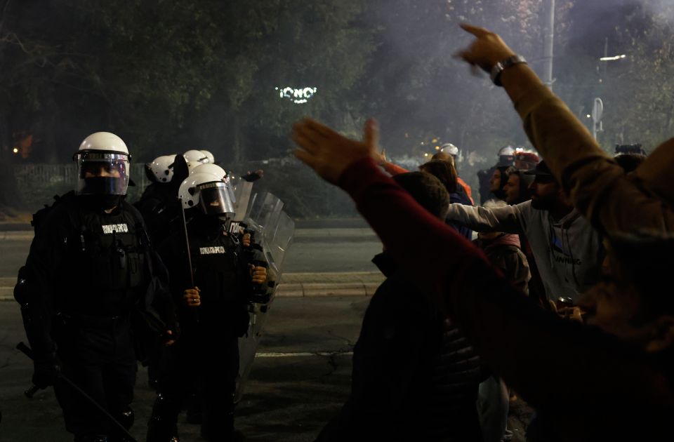 Policija privela 37 osoba zbog sukoba kod Ćacilenda: 