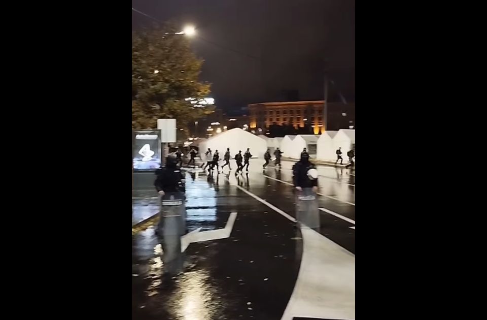 VIDEO: Tuča u Ćacilendu, policija intervenisala