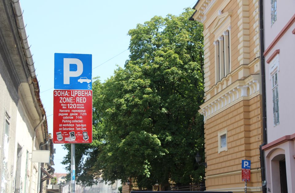 Tokom prošle godine izdato samo oko 10.000 stanarskih parking kartica