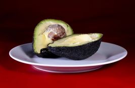 Sve više restorana izbacuje avokado iz upotrebe