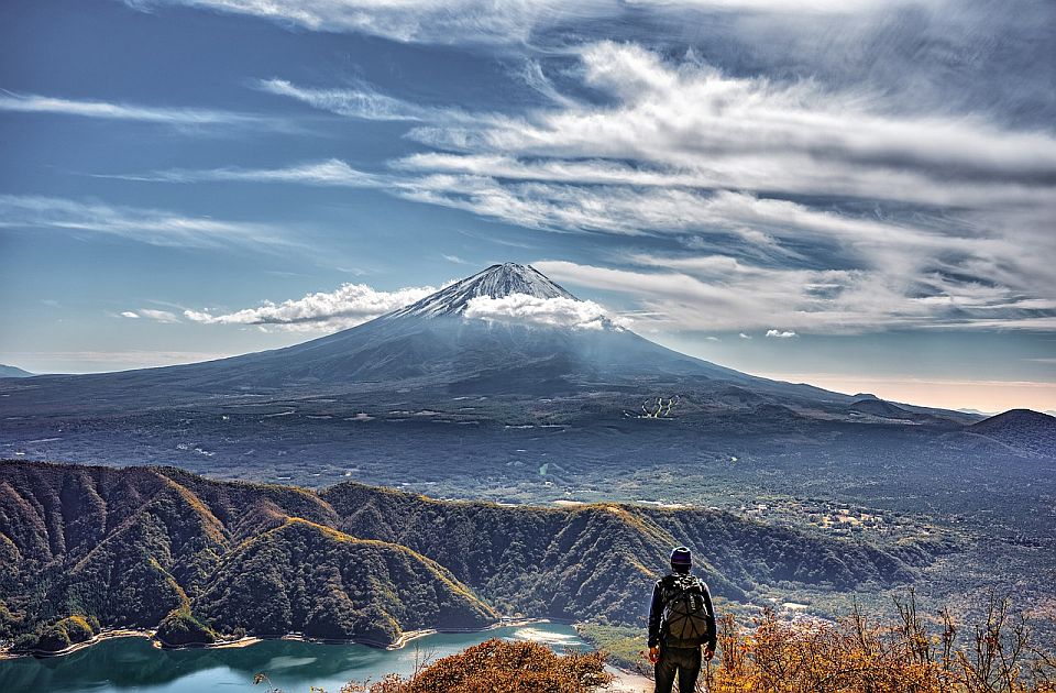 Zbog bahatih turista: Japanci grade barijeru da blokiraju pogled na planinu Fudži