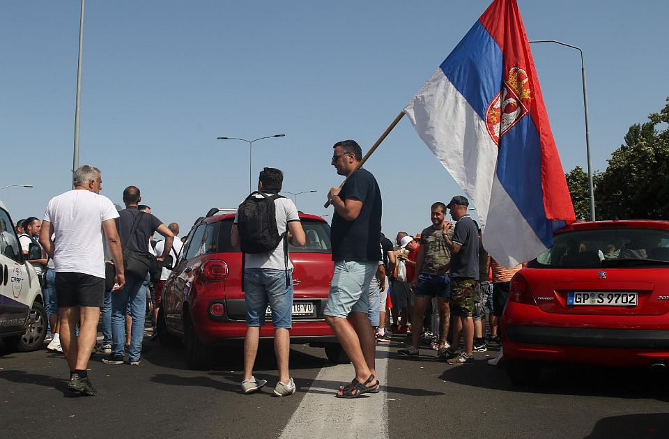 "Sloga": Šta sledeće da očekujemo od Šapića - pendrečenje naroda? "Sloga": Šta sledeće da očekujemo od Šapića - pendrečenje naroda?