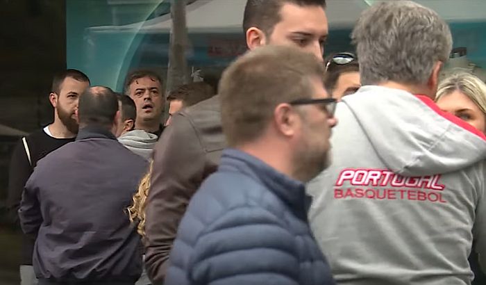 VIDEO: Sergej Trifunović napadnut dok je prikupljao potpise u centru Beograda