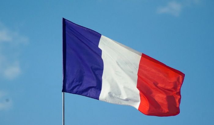 Francuska vlada podnela ostavku
