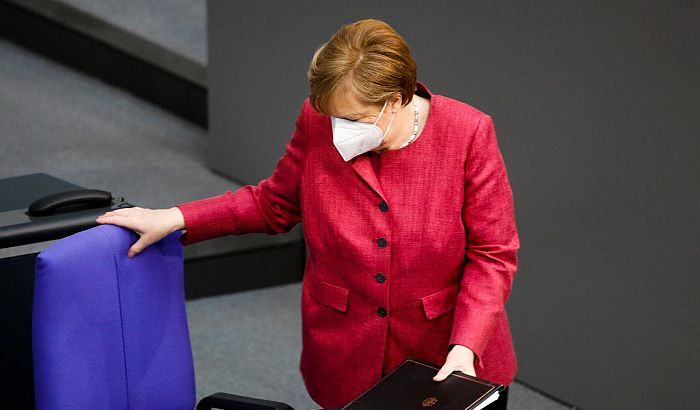 Angela Merkel primila vakcinu Astrazeneke