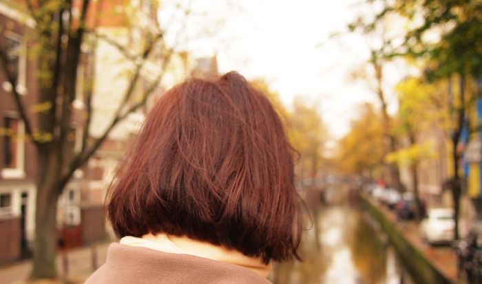 Zašto nam kosa više opada na jesen?