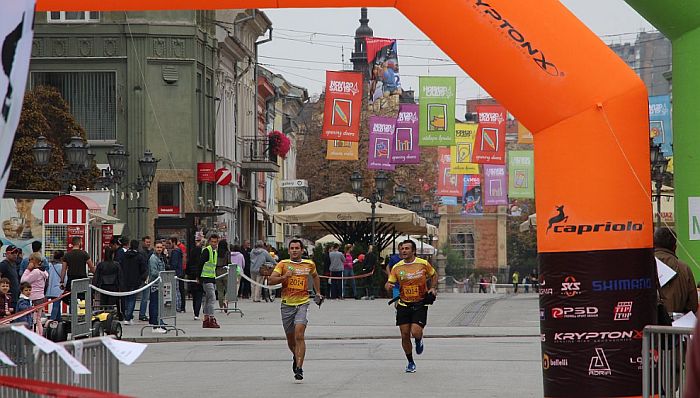 FOTO: Aleksandar Adžić pobednik 25. Novosadskog maratona