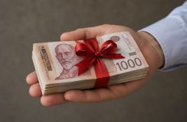 Maturanti niške gimnazije umesto poklona razrednoj novac donirali bolnici