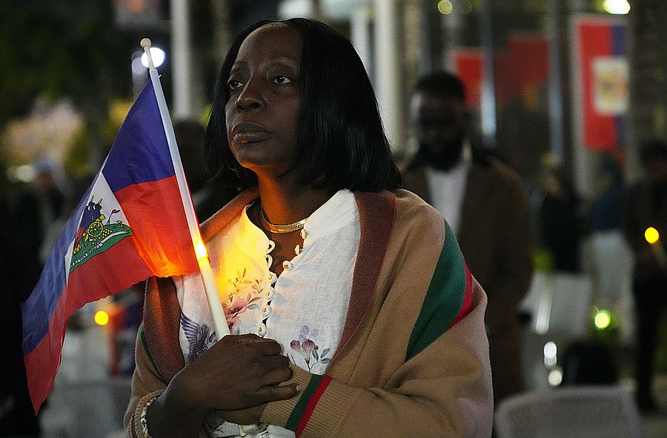 Vrhovni sud SAD dao zeleno svetlo Trampu za ukidanje zaštite migrantima iz Haitija i Sirije