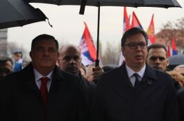 Vučić: U Srebrenici se desio užasan zločin; Dodik: Nije bilo genocida 