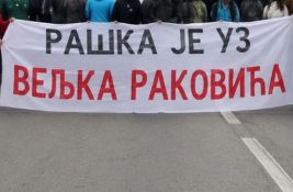 Građani u Raški blokirali saobraćaj u znak podrške uhapšenom aktivisti Veljku Rakoviću