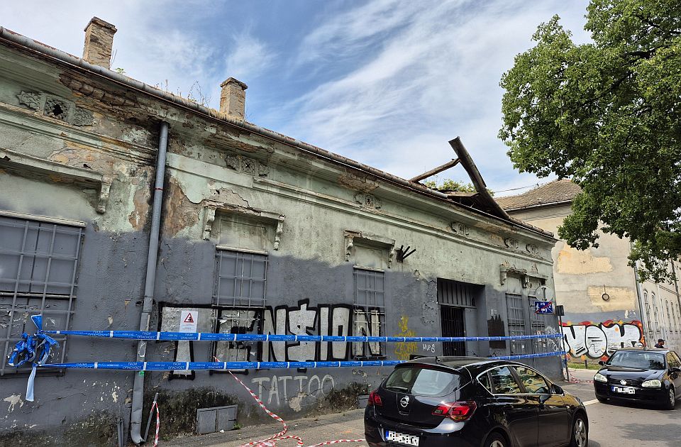 FOTO: Kuća gde je prvi put rečeno da je Novi Sad "Srpska Atina" u sve gorem stanju FOTO: Kuća gde je prvi put rečeno da je Novi Sad "Srpska Atina" u sve gorem stanju