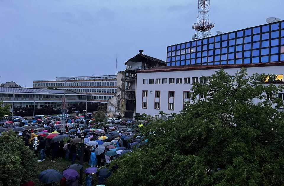 Miketić: Vulin, poznat po razbijanju demonstracija devedesetih, da obuzda svoje falange