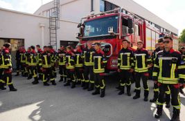 Vatrogasac iz Rumunije: Nismo do sada videli teren kao u Deliblatskoj peščari, požar se jako teško gasi
