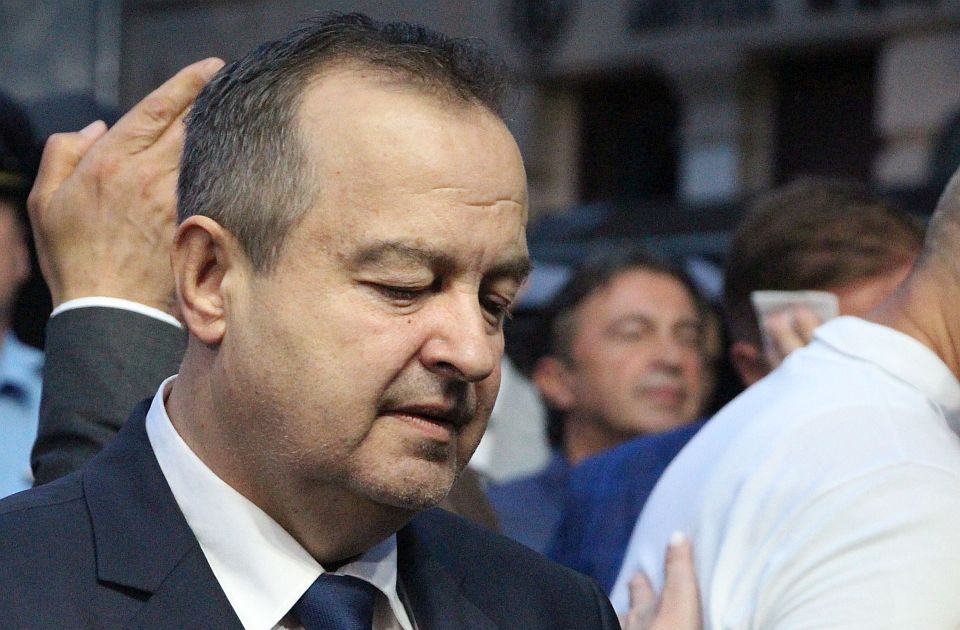 Dačić: Odluku o traženju pomoći u gašenju požara ne donosimo ni Vučić, ni ja, već Sektor za vanredne situacije