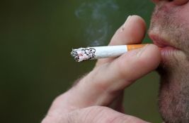 Kažnjen sa 11.000 dolara zbog pušenja u toku radnog vremena