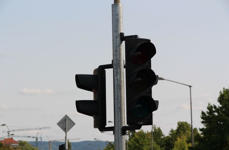 Novi Sad korak bliže da dobije semafore na još osam lokacija - četiri na Beogradskom keju