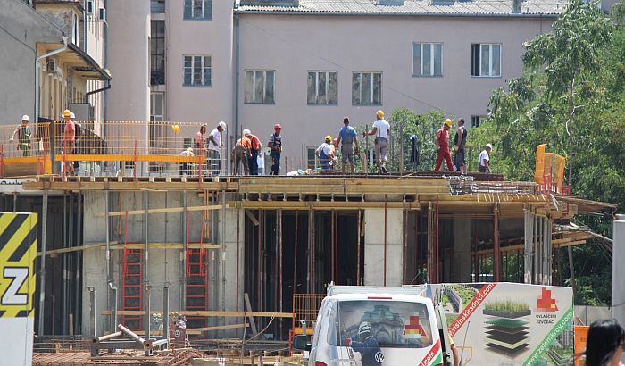Teško povređen radnik na gradilištu u Čačku