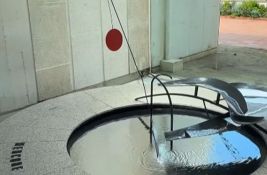 VIDEO: Otrovna fontana kojoj niko ne sme da se približi