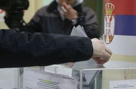 UŽIVO: Izbori u 10 mesta u Srbiji - pravo glasa ima skoro 250.000 građana