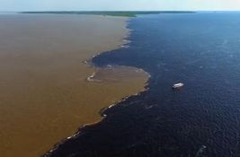 VIDEO Neverovatan prizor: Reke teku jedna kraj druge, ali se ne mešaju