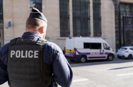 Sprečen teroristički napad ispred Banke Amerike u Parizu