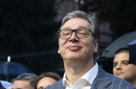 Vučić: Pozivam FBI i sve evropske službe da istraže da li je upotrebljen zvučni top - a nije