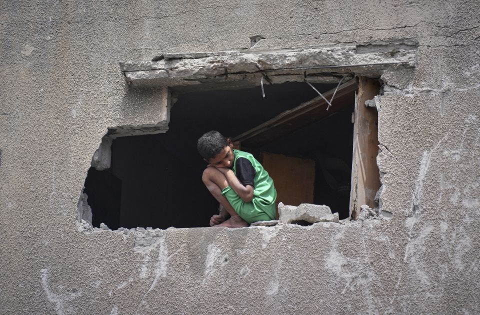 Izrael ponovo bombardovao Gazu: Stradalo najmanje 23 osobe, uključujući i troje dece Izrael ponovo bombardovao Gazu: Stradalo najmanje 23 osobe, uključujući i troje dece