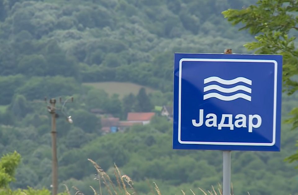 VIDEO: Studenti i građani pešače od Loznice do Gornjih Nedeljica
